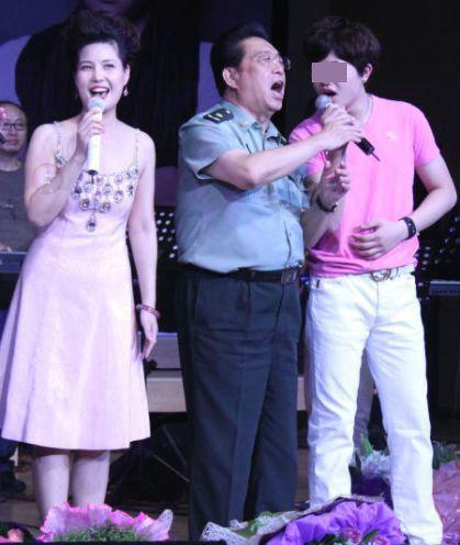 “星二代”丑闻一箩筐 房祖名柯震东吸毒被抓 “星二代”丑闻一箩筐 房祖名柯震东吸毒被抓