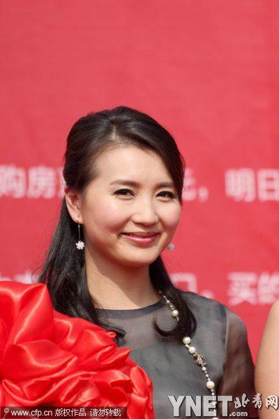 图揭中戏花旦情史 汤唯闪嫁韩导演被指小三