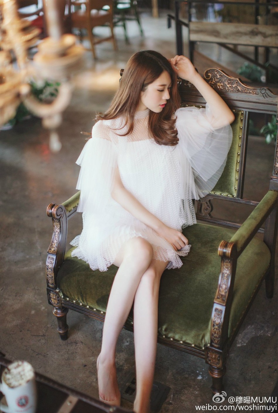 组图:青岛大学校花晒唯美写真 被赞校园美少女