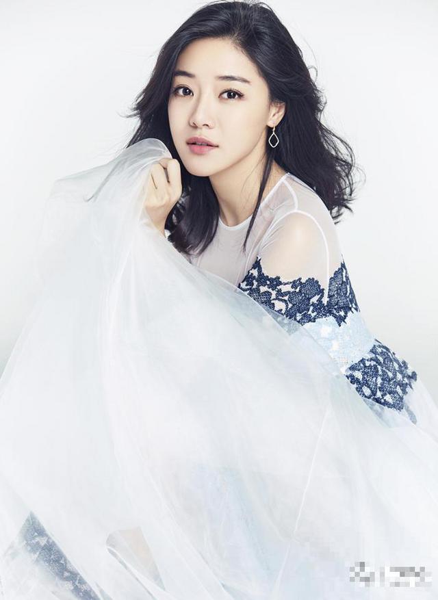 十二星座女星:杨幂追求完美 高圆圆随和温婉 十二星座女星:杨幂追求完美 高圆圆随和温婉