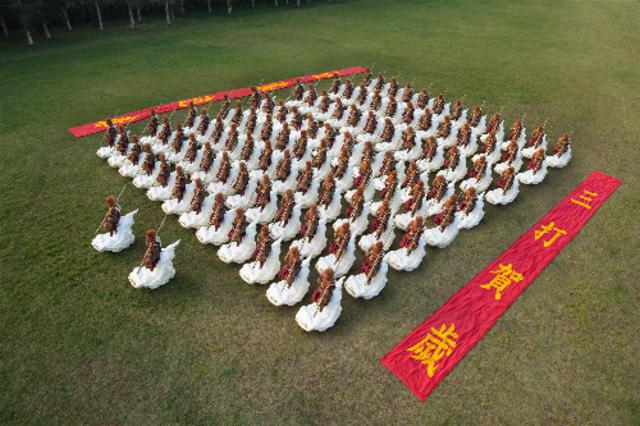 《三打》百尊金猴冲向全国 1:1还原孙悟空将引爆春节