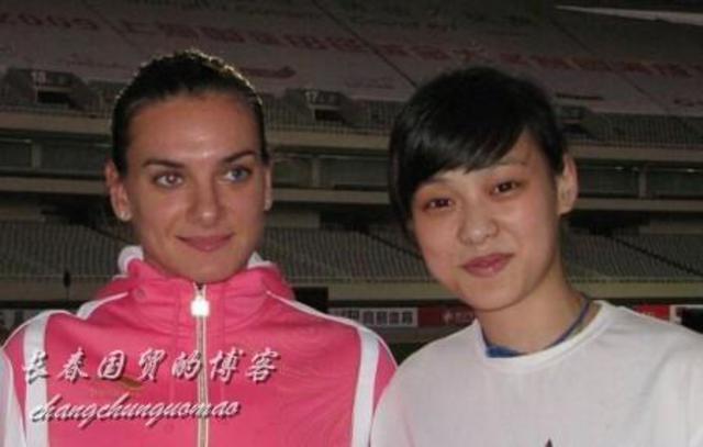 刘翔女友吴莎曝早年青涩照 曾为运动员身形矫健