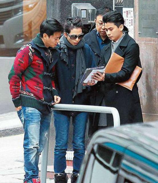 巨星家人凄惨落魄 传张柏芝父亲腿被打瘸