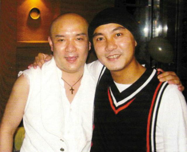 巨星家人凄惨落魄 传张柏芝父亲腿被打瘸