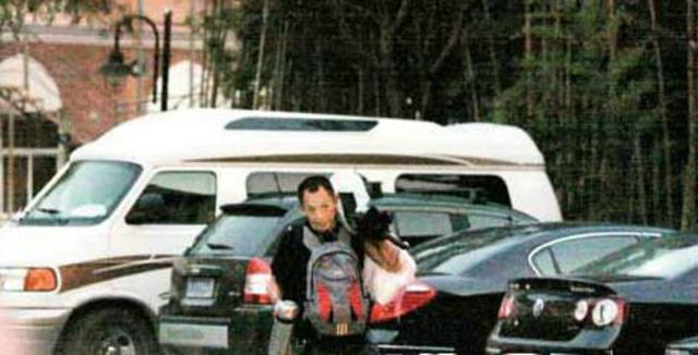 巨星家人凄惨落魄 传张柏芝父亲腿被打瘸