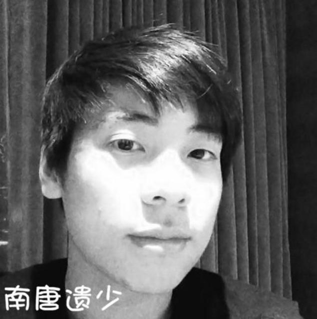 解晓东19岁儿子帅气照曝光 父子神似一模一样