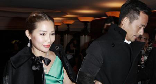 正宫陈慧玲和丈夫的合影照(资料图)