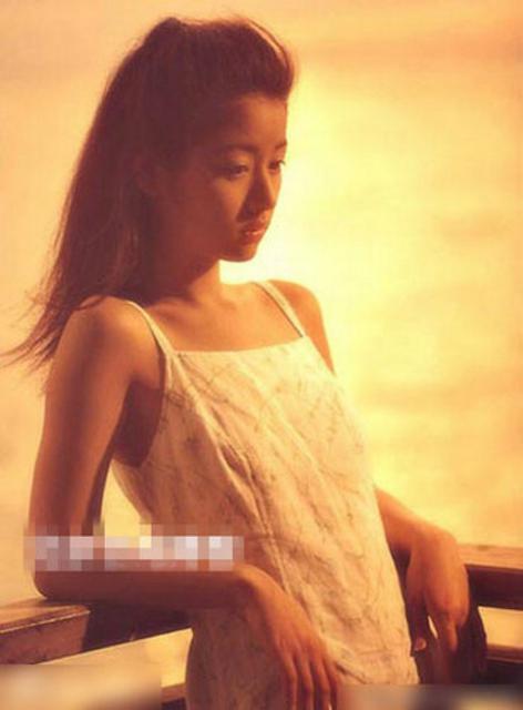 林心如15年前性感照曝光 获赞不老女神
