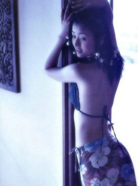 林心如15年前性感照曝光 获赞不老女神