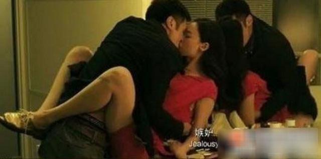 女星大尺度激情床戏:刘亦菲床上彪悍吓坏男星 女星大尺度激情床戏:刘亦菲床上彪悍吓坏男星