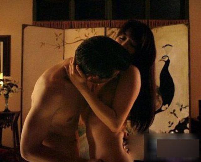 女星大尺度激情床戏:刘亦菲床上彪悍吓坏男星 女星大尺度激情床戏:刘亦菲床上彪悍吓坏男星