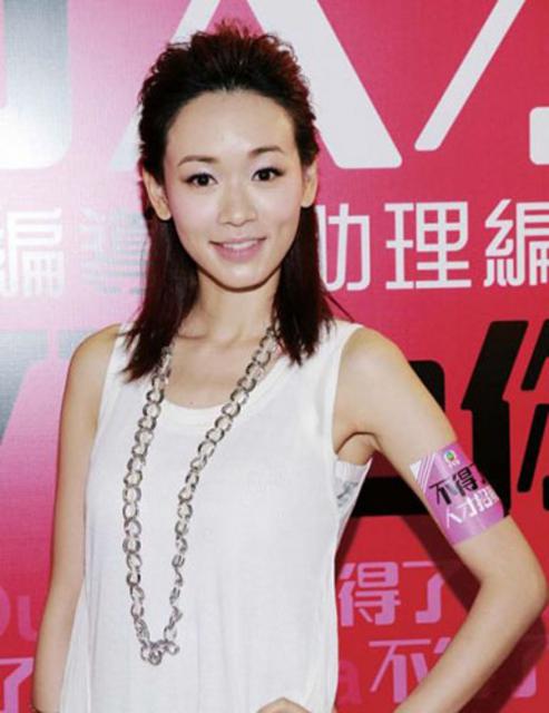 揭单亲妈妈心酸事 杨思琦为养女儿沦为啤酒妹 揭单亲妈妈心酸事 杨思琦为养女儿沦为啤酒妹