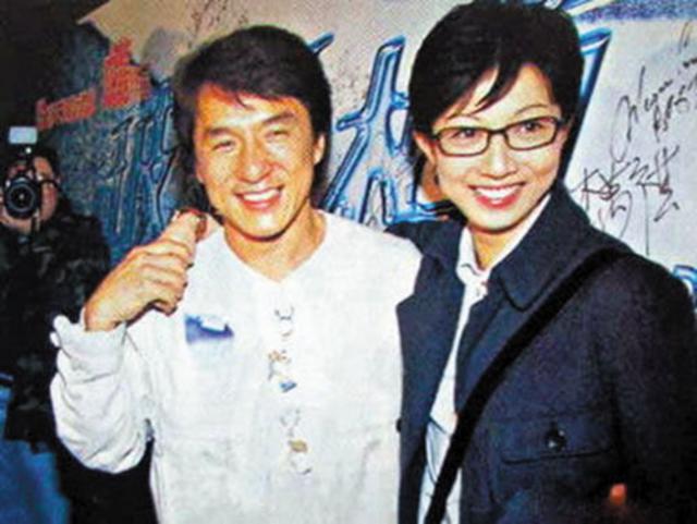 揭单亲妈妈心酸事 杨思琦为养女儿沦为啤酒妹 揭单亲妈妈心酸事 杨思琦为养女儿沦为啤酒妹