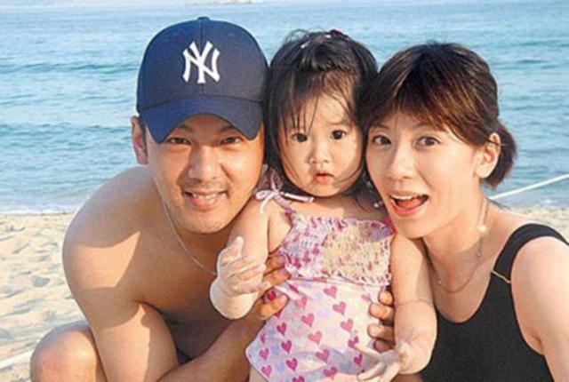 揭单亲妈妈心酸事 杨思琦为养女儿沦为啤酒妹 揭单亲妈妈心酸事 杨思琦为养女儿沦为啤酒妹