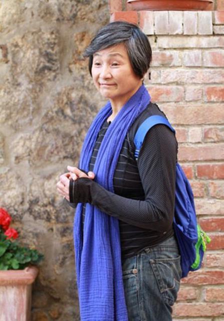 揭单亲妈妈心酸事 杨思琦为养女儿沦为啤酒妹 揭单亲妈妈心酸事 杨思琦为养女儿沦为啤酒妹