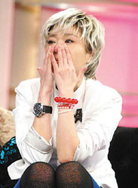 揭单亲妈妈心酸事 杨思琦为养女儿沦为啤酒妹 揭单亲妈妈心酸事 杨思琦为养女儿沦为啤酒妹