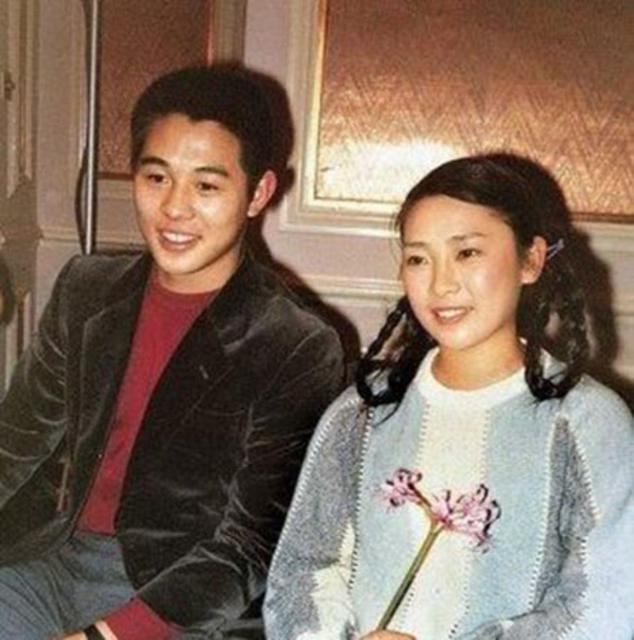 揭单亲妈妈心酸事 杨思琦为养女儿沦为啤酒妹 揭单亲妈妈心酸事 杨思琦为养女儿沦为啤酒妹