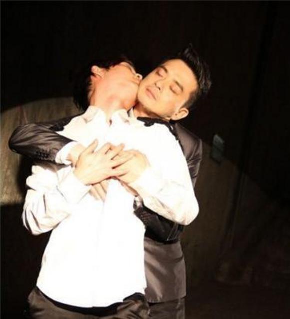 香港富三代男星和男友结婚 盘点公开出柜明星