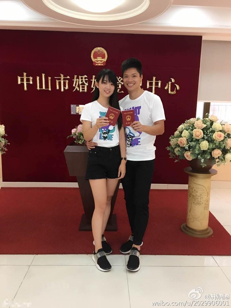 飞人苏炳添结婚 与青梅竹马娇妻海边甜蜜拥吻