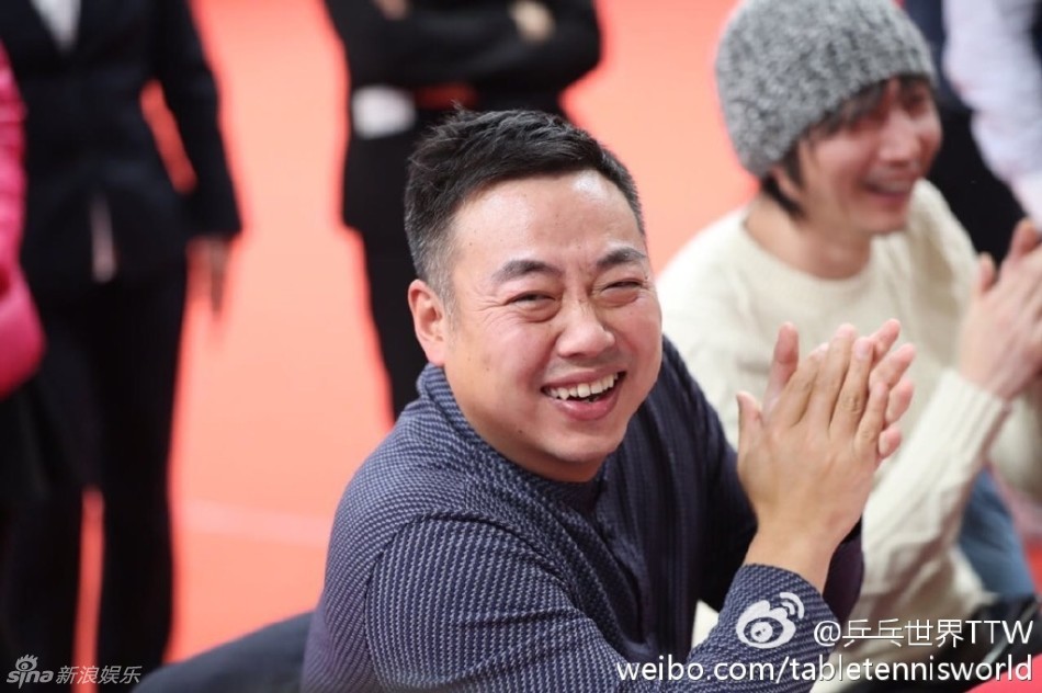 国乒春晚喝酒打球表演 马龙张继科齐登台(图)