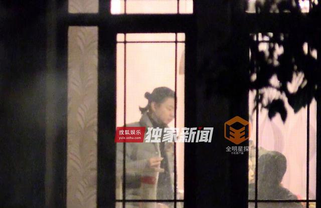 组图：霍尊恋情曝光！火风下厨招待“儿媳”