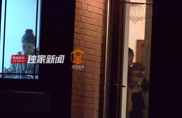 组图：霍尊恋情曝光！火风下厨招待“儿媳”