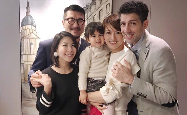 梁咏琪获外籍老公混血女儿庆生 龙凤胎弟弟颜值抢镜