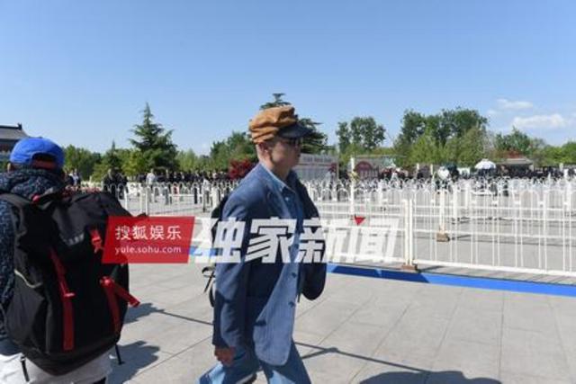 组图：杨洁追悼会举行 六小龄童徐少华等现身