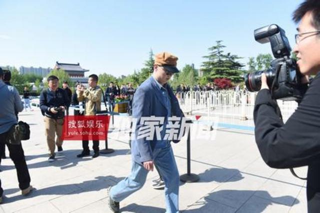 组图：杨洁追悼会举行 六小龄童徐少华等现身