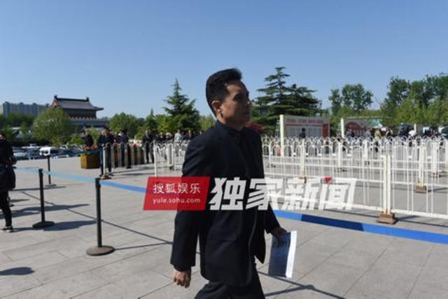 组图：杨洁追悼会举行 六小龄童徐少华等现身