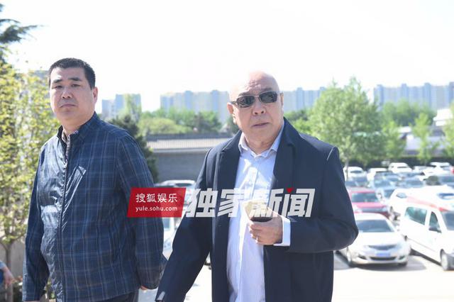 组图：杨洁追悼会举行 六小龄童徐少华等现身