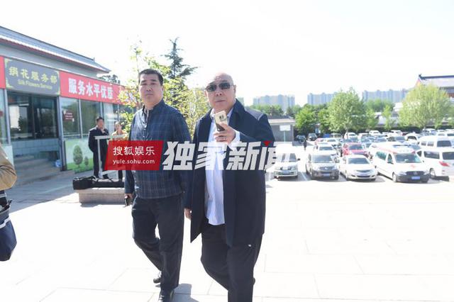 组图：杨洁追悼会举行 六小龄童徐少华等现身