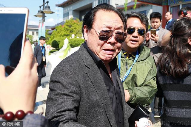 组图：杨洁追悼会举行 六小龄童徐少华等现身