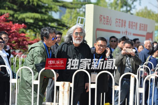 组图：杨洁追悼会举行 六小龄童徐少华等现身