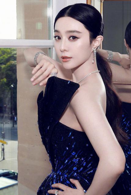 仿佛打了10支玻尿酸！这些年女星的下巴都是迷