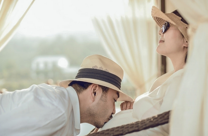 汪涵夫妇产前写真 准爸妈撰写最美情书