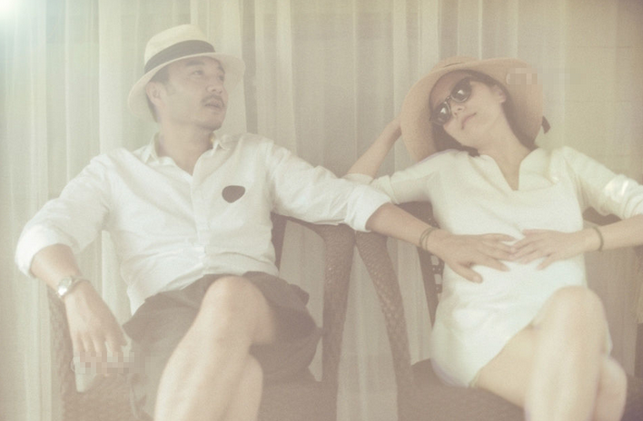 汪涵夫妇产前写真 准爸妈撰写最美情书