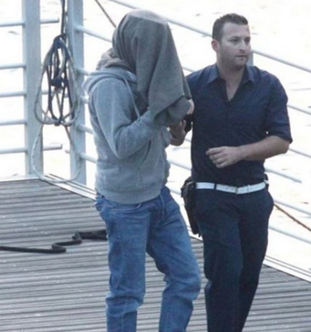 躲狗仔冠军莱昂纳多 花样百出