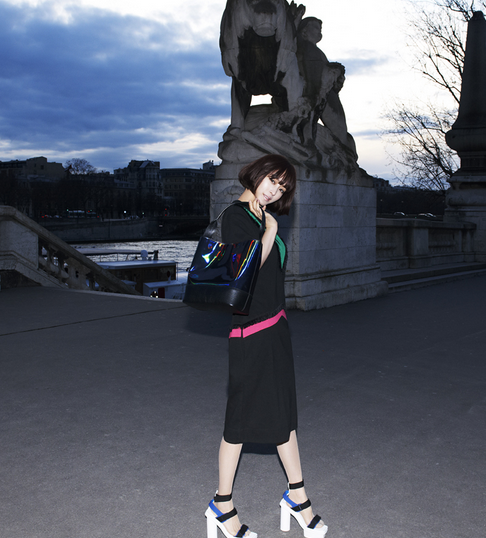 《美女诞生》韩艺瑟BOBO头写真秒变少女