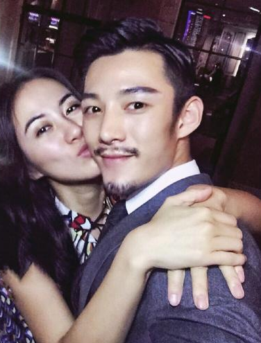 盘点当众调情惊呆路人明星 叶璇与男友热吻