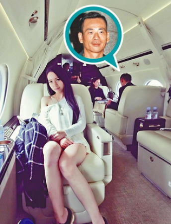 嫩模Meko曾晒出在周焯华的私人飞机里