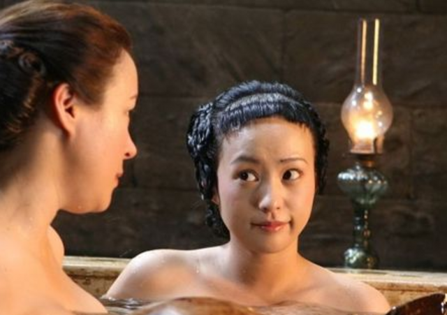 激情戏不用替身 揭露点惨被拍的美艳女星(图)